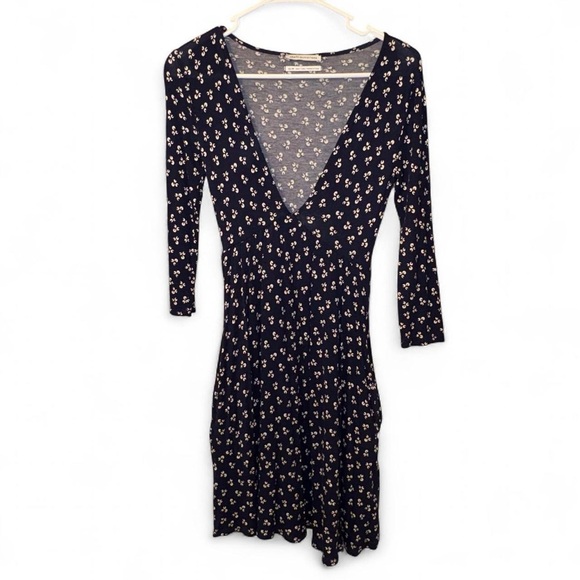 Urban Outfitters Navy Floral Long Sleeve Dress - Picture 2 of 8